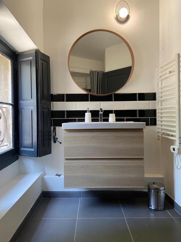 Appartement De Standing Au Coeur D'아비뇽 외부 사진